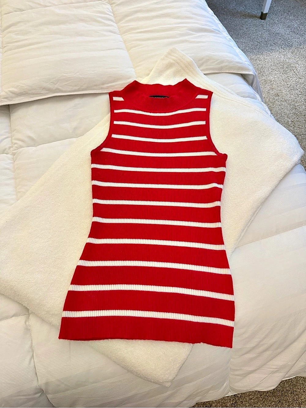 ZESICA High Neck Slim Fitted Ribbed Striped Tank Top Red & White Small